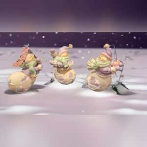 3-Retired 2003 Christmas Cheerful Winter Snowman Ski Flag Wire decor